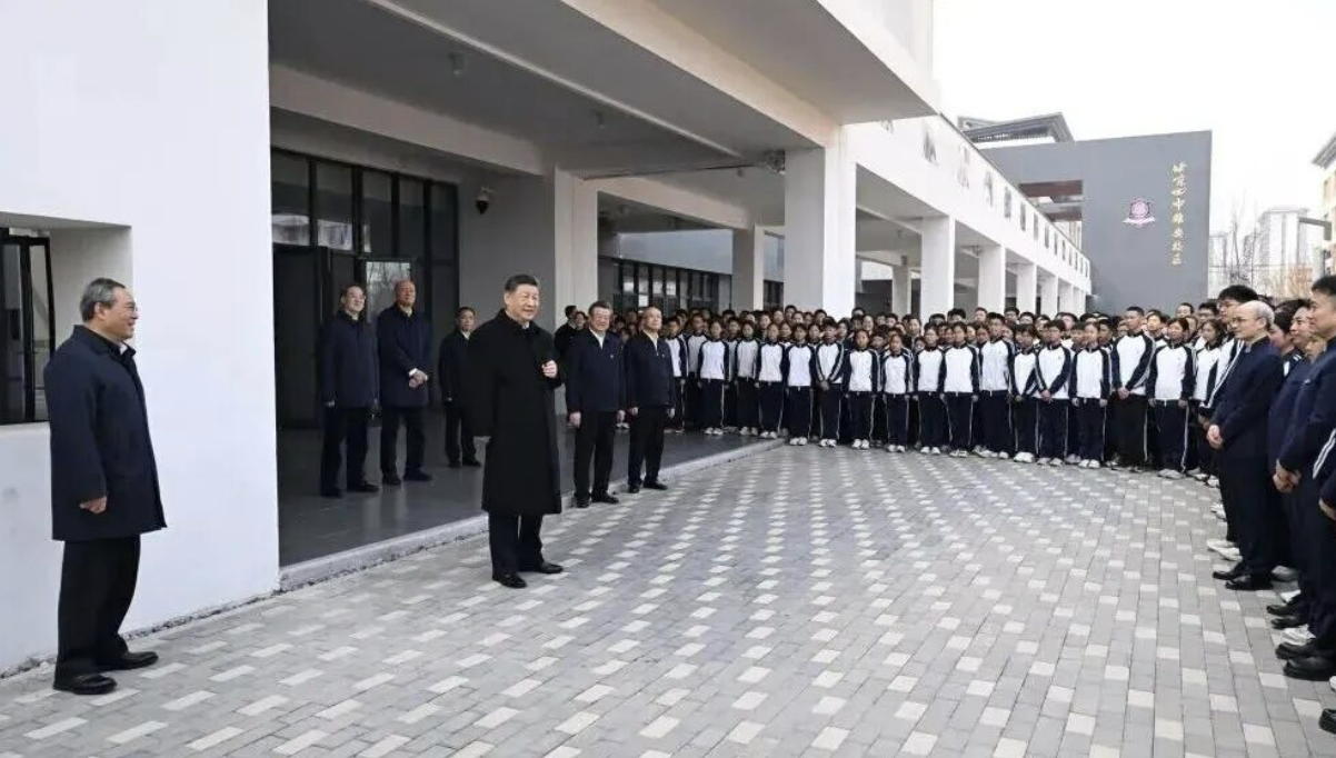 习近平：牢牢把握雄安新区功能定位 努力建设新时代创新高地和推动高质量发展样板